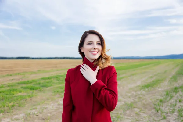 Kırsal alanda kadın — Stok fotoğraf