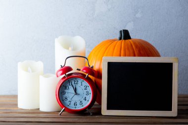 Sonbahar masaya kabak