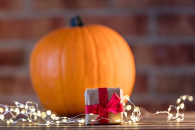 Kabak peri ışıkları ile 