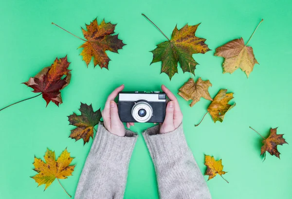 Vintage kamera tutan eller 