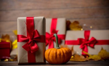 hediye kutusu balkabağı ile