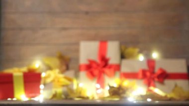 Ahşap arka plan üzerinde çay kavanozu