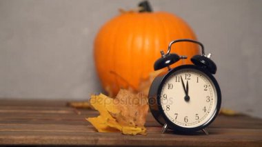 Retro çalar saat ile kabak