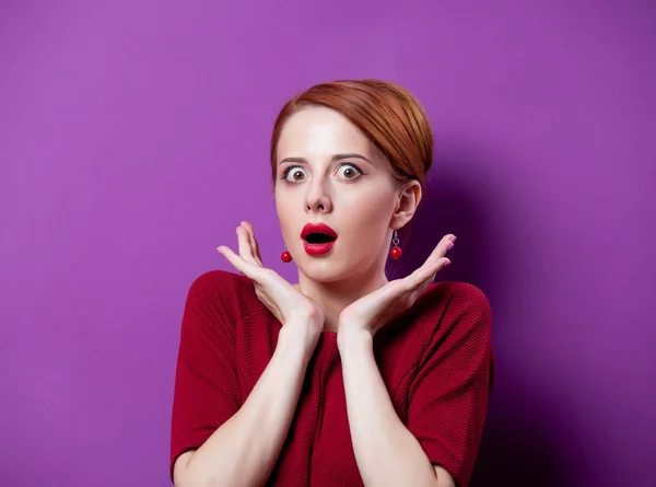 Junge Rotschopf-Frau — Stockfoto