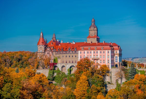 Castle Ksiaz in autumn — Stock Photo, Image