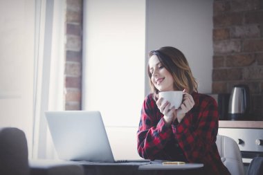 iş kadını var kahve molası