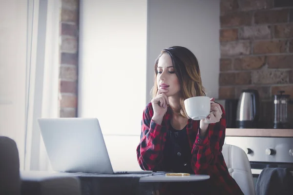 Donna d'affari hanno pausa caffè — Foto Stock