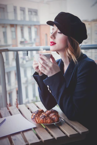 Business woman have coffee break — стоковое фото