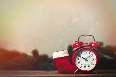 çalar saat ve Noel çorap