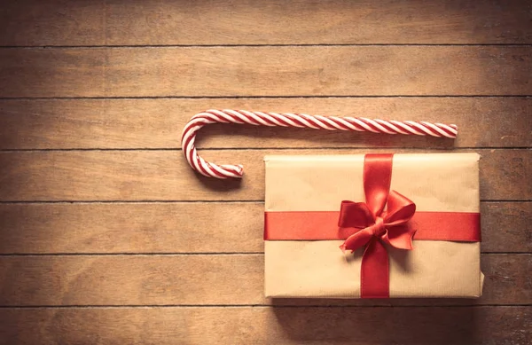 Lecca-lecca e confezione regalo di Natale — Foto Stock