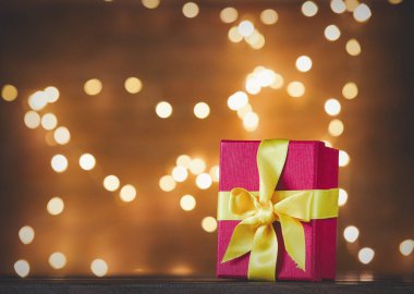 Mevcut kutusu ve peri ışıkları