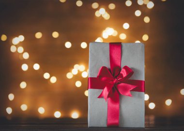 Mevcut kutusu ve peri ışıkları