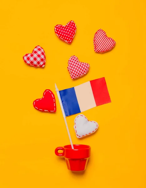 Coupe rouge et drapeau de France — Photo