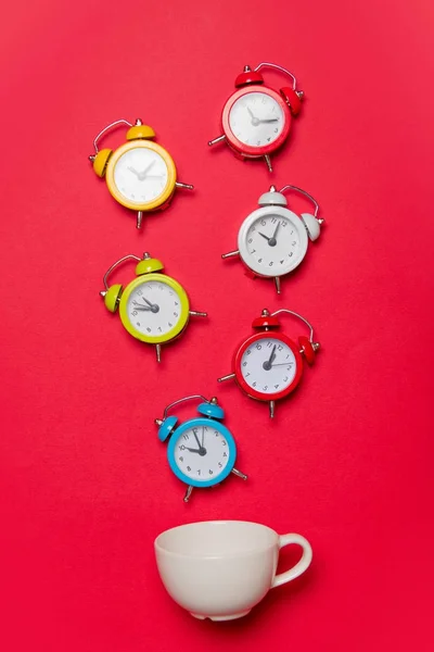 Relógios de alarme coloridos — Fotografia de Stock