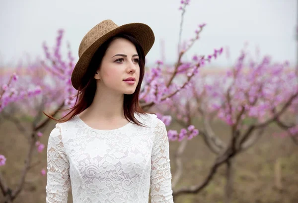 Young girl in hat — Stock Photo, Image