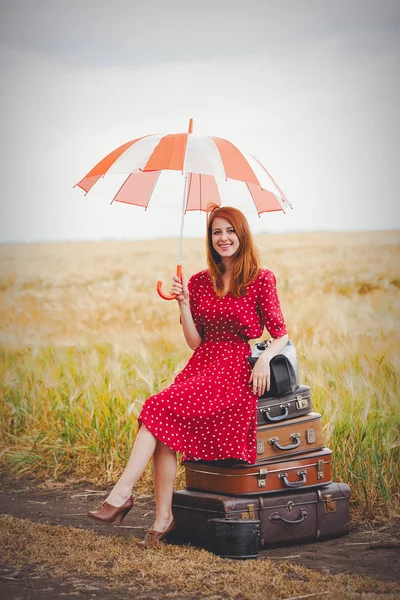 Jeune Fille Rousse Avec Parapluie Sacs Voyager Travers Monde Extérieur — Photo