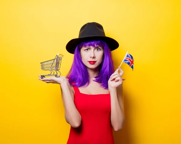 Retrato Menina Hipster Estilo Jovem Com Penteado Roxo Com Carrinho — Fotografia de Stock