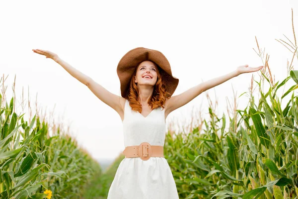 Jeune Fille Chapeau Champ Maïs Campagne Plein Air — Photo