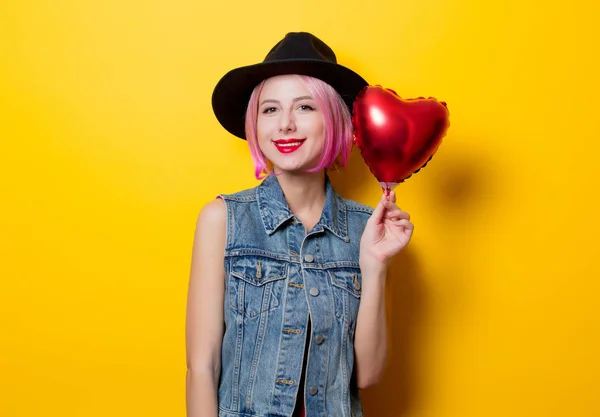 Portrait Jeune Fille Hipster Style Avec Coiffure Rose Avec Ballon — Photo