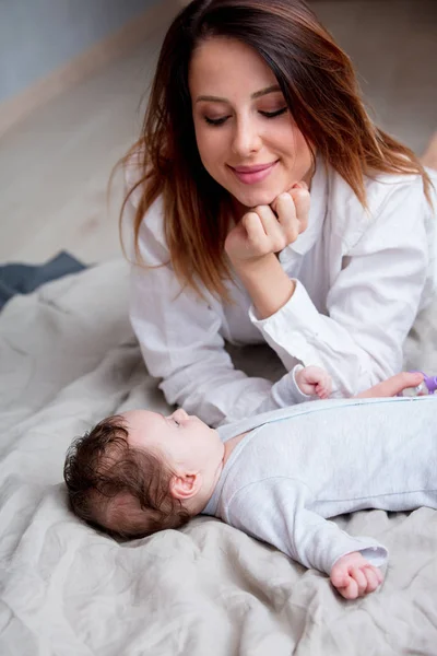 Mother and a little child — Stock Photo, Image