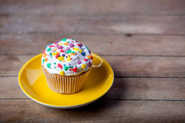 Cupcake Colorato Piatto Tavolo Legno — Foto Stock