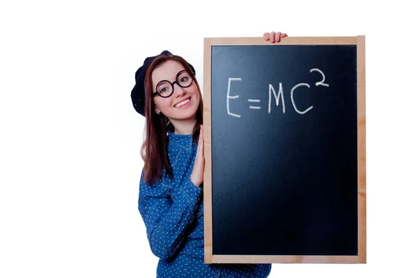 それを数式と黒板を持つ少女 Blackground — ストック写真
