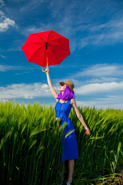 Gyönyörű Lila Hajú Lány Esernyő Nyári Szezon Búza Field — Stock Fotó