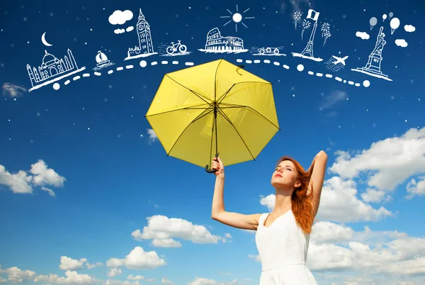 上空の背景と空気の抽象的な旅行マップで傘を持つ少女 — ストック写真
