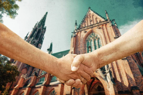 Handshake of two conflict people — Stock Photo, Image