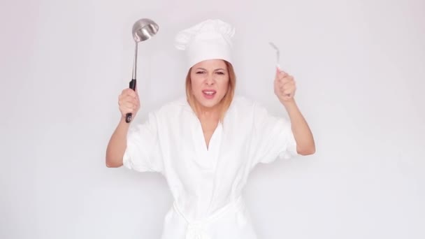 Woman Cook Uniform Talking Holding Kitchenware — Stock Video