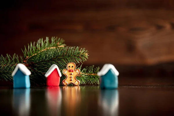 小房子、玩具和姜饼人 — 图库照片