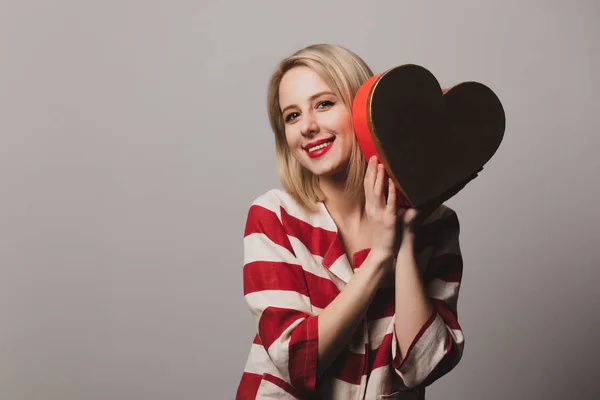 Beatiful Girl Holds Heart Shape Gift Box Gray Background — Stock Photo, Image