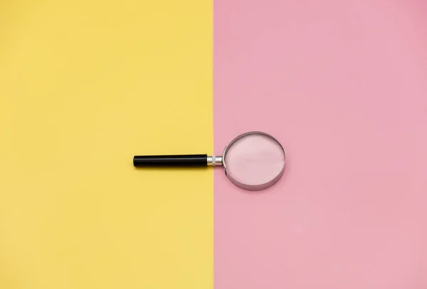 Magnifying Glass Yellow Pink Backgrounds — 스톡 사진