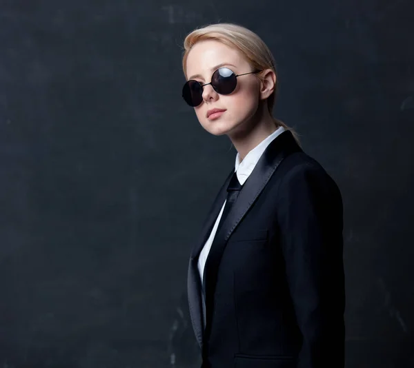 Mujer Negocios Estilo Traje Negocios Negro Clásico Gafas Sol —  Fotos de Stock