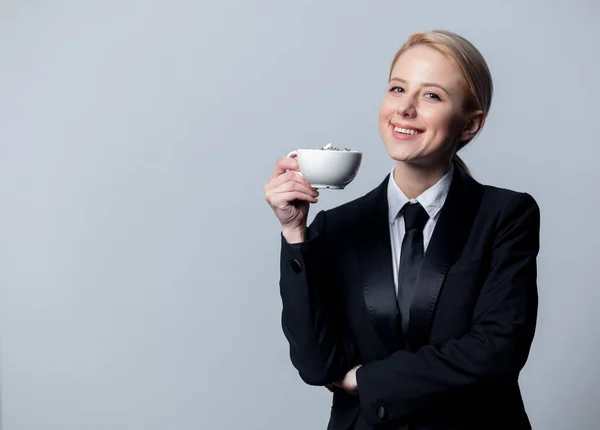 Estilo Mulher Negócios Terno Negócios Preto Clássico Com Xícara Café — Fotografia de Stock