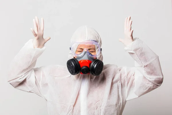 Doctora Traje Protección Gafas Con Máscara —  Fotos de Stock