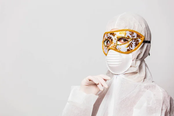 Médico Fêmea Terno Proteção Óculos Com Máscara Carnaval Veneziano — Fotografia de Stock