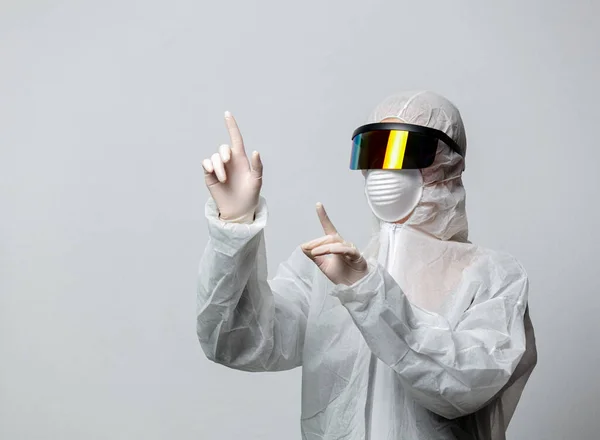 Cientista Médico Óculos Roupas Proteção — Fotografia de Stock