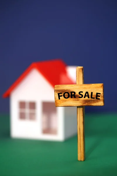 Home for sale — Stock Photo, Image