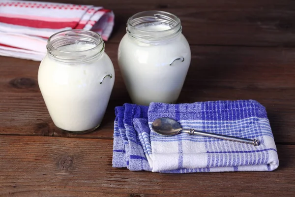 Hausgemachter Joghurt im Glas — Stockfoto