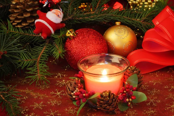 Candles and christmas balls — Stock Photo, Image