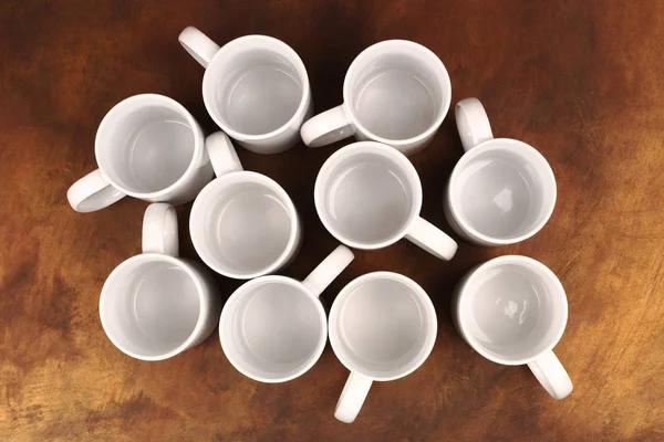 Керамічні кавові чашки — стокове фото
