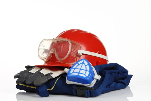 Equipamento de segurança capacete vermelho — Fotografia de Stock