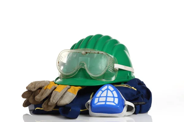 Оборудование для безопасности зеленых шлемов — стоковое фото
