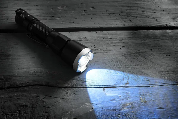 Pocket torch ışık — Stok fotoğraf