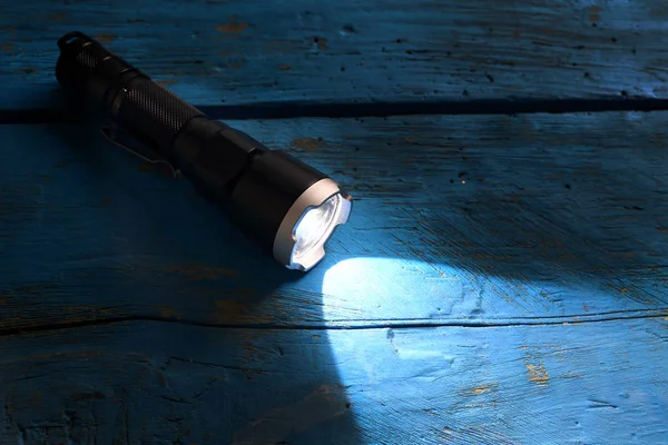 Карманный фонарь — стоковое фото