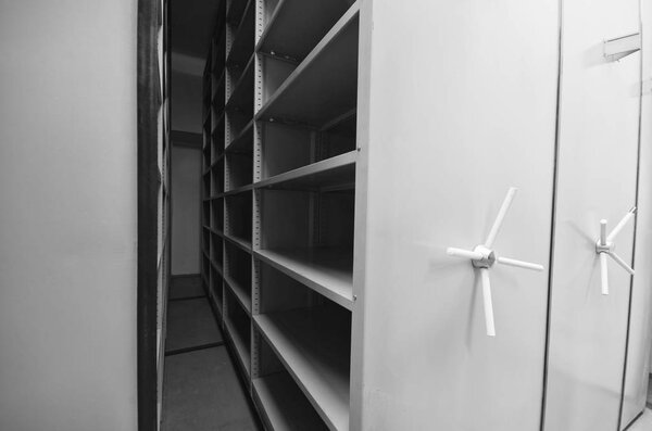 Archive storage units