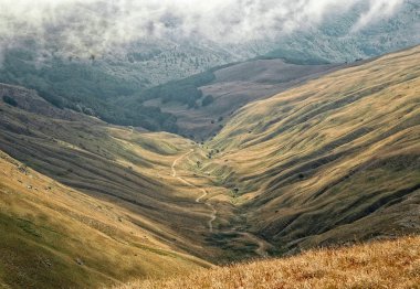 korab Dağı üzerinde yürüyüş