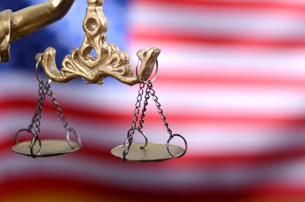 Escalas de Justiça, Justitia, Lady Justice em frente ao Americ — Fotografia de Stock