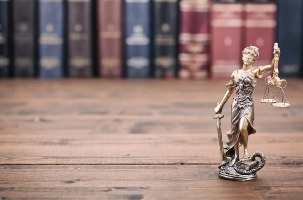 Scales of Justice, Justitia, Lady Justice and Law books — Stock fotografie